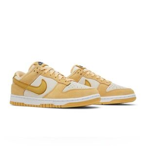 WMNS Dunk Low LX Gold Suede